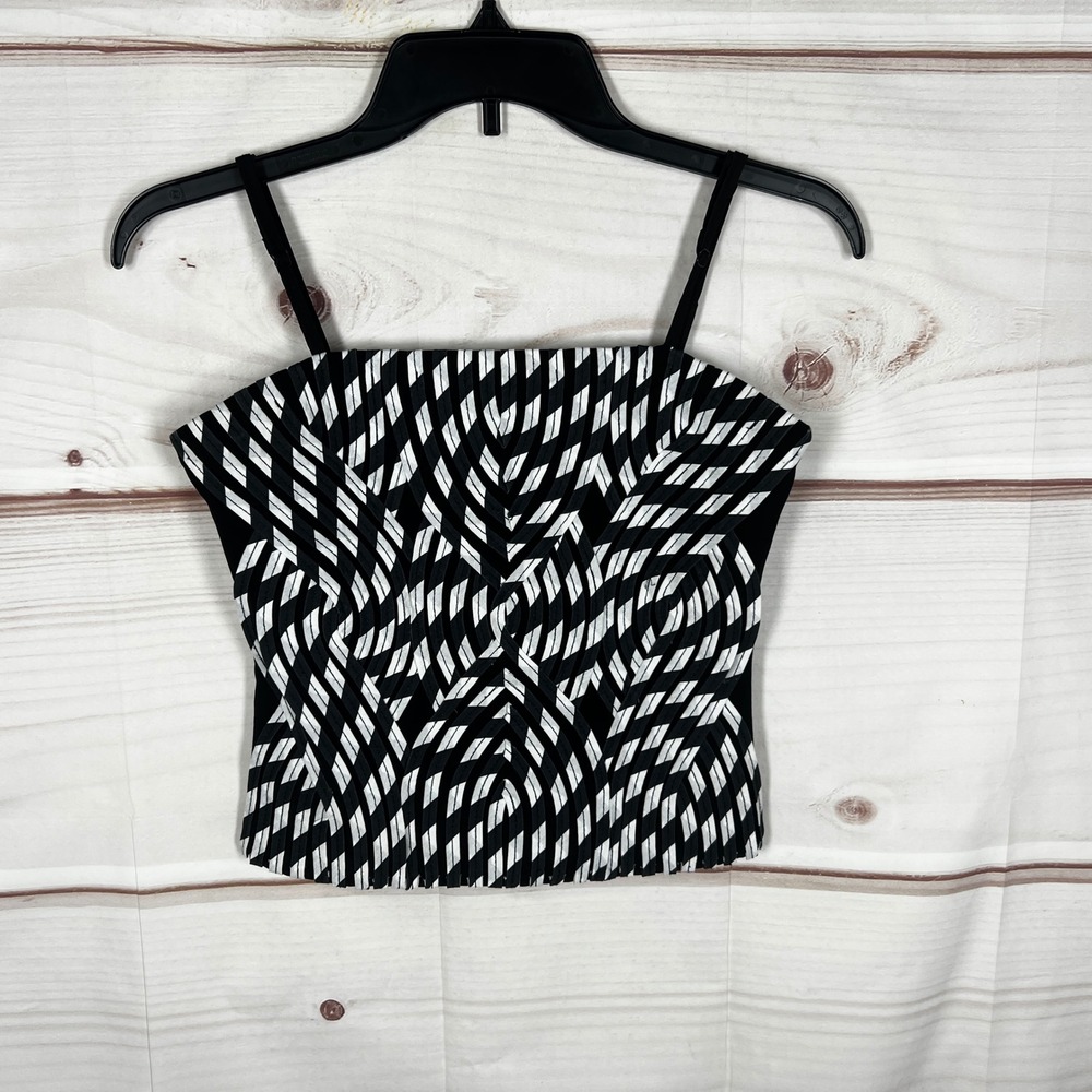 Black & White Geometric Crop Cami Top